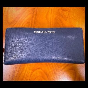 Michael Kors Continental Wallet